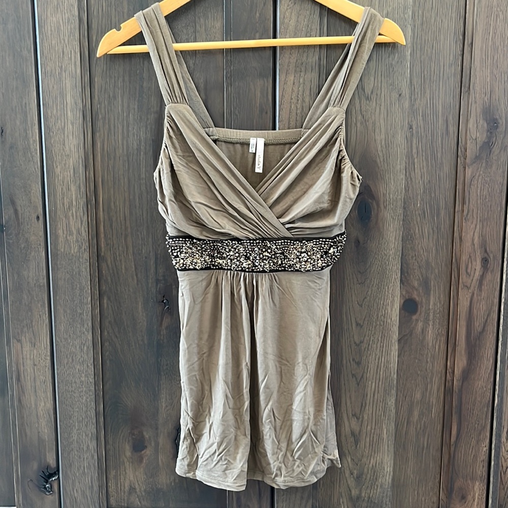 Studio Y size small top